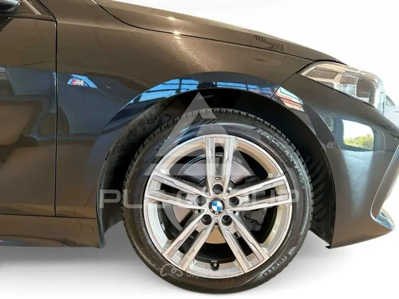 2020 BMW 120