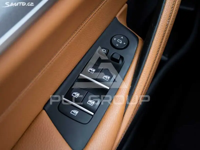 2020 BMW 120