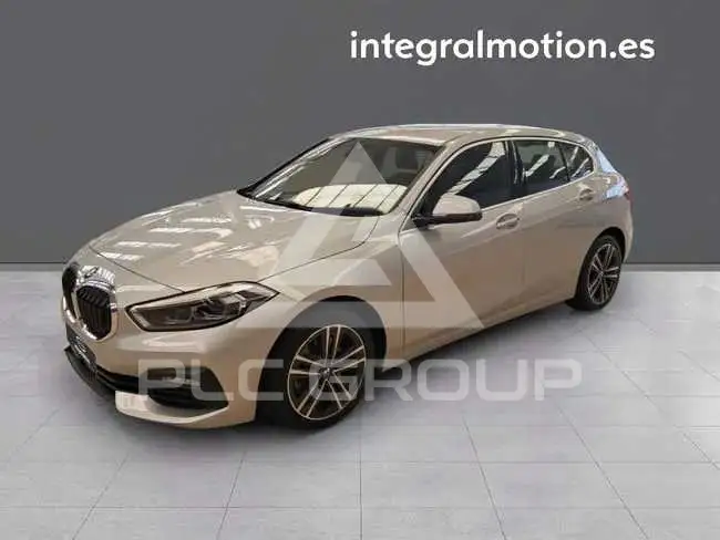 2020 BMW 120