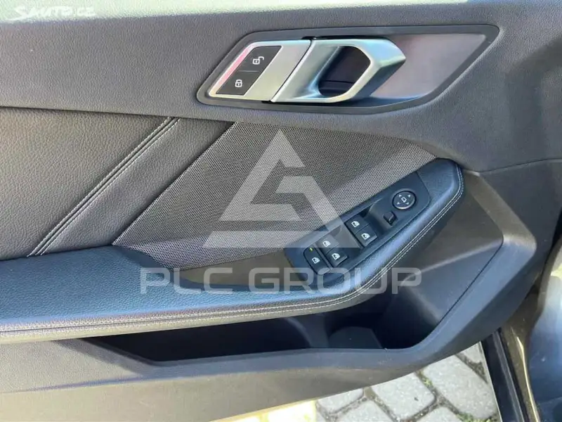 2020 BMW 120