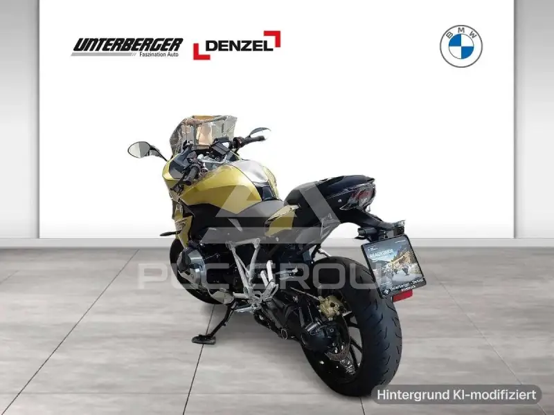 2020 BMW 120