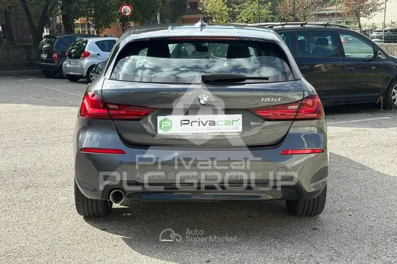 2020 BMW 120