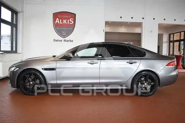 2020 Jaguar XF