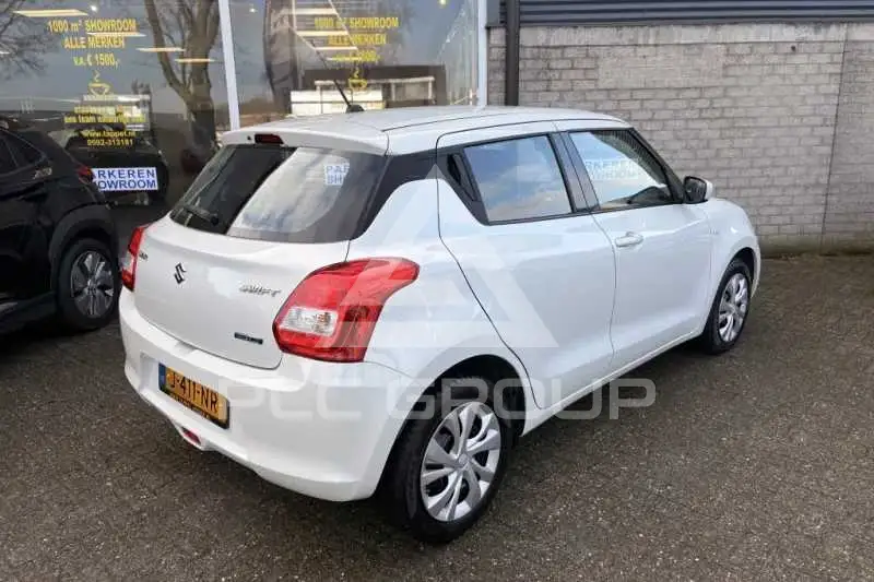 2020 Suzuki SWIFT