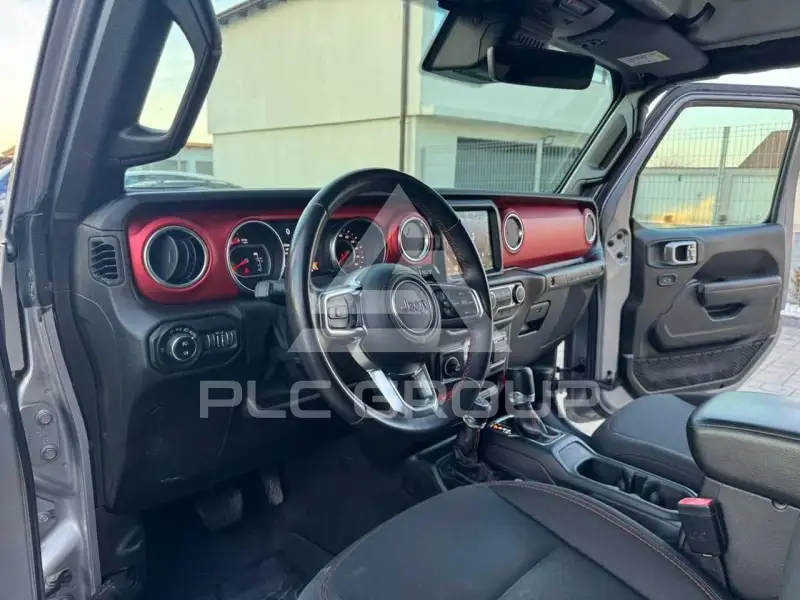 2020 Jeep WRANGLER