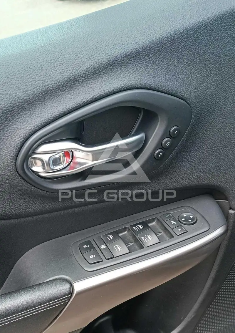 2020 Jeep CHEROKEE