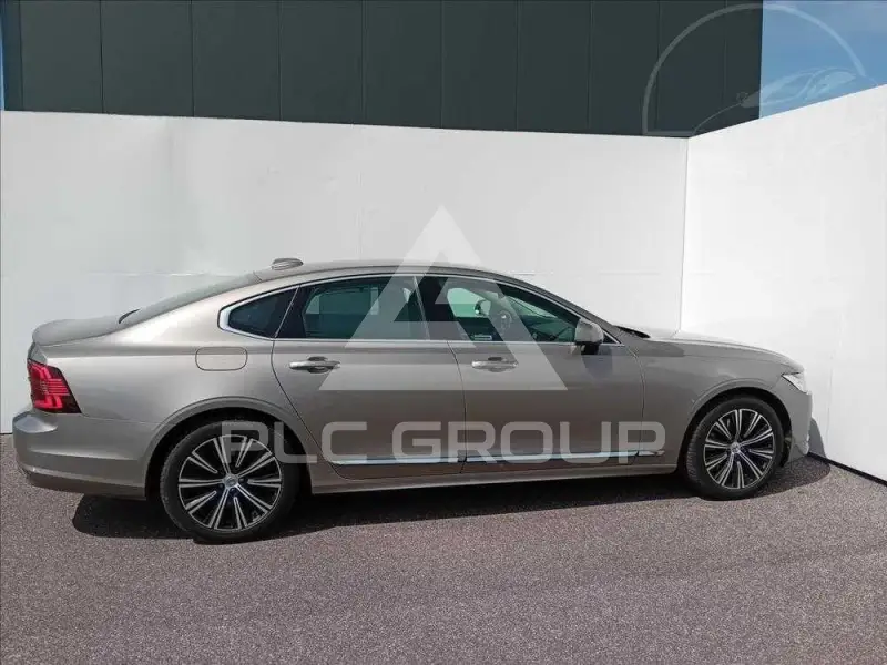 2020 Volvo S90