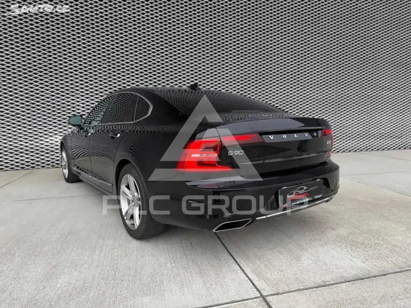 2020 Volvo S90