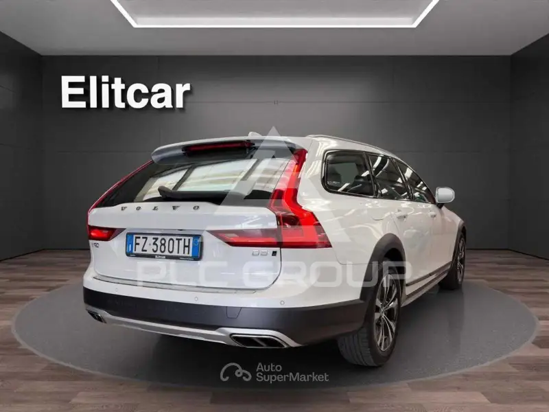 2020 Volvo V90