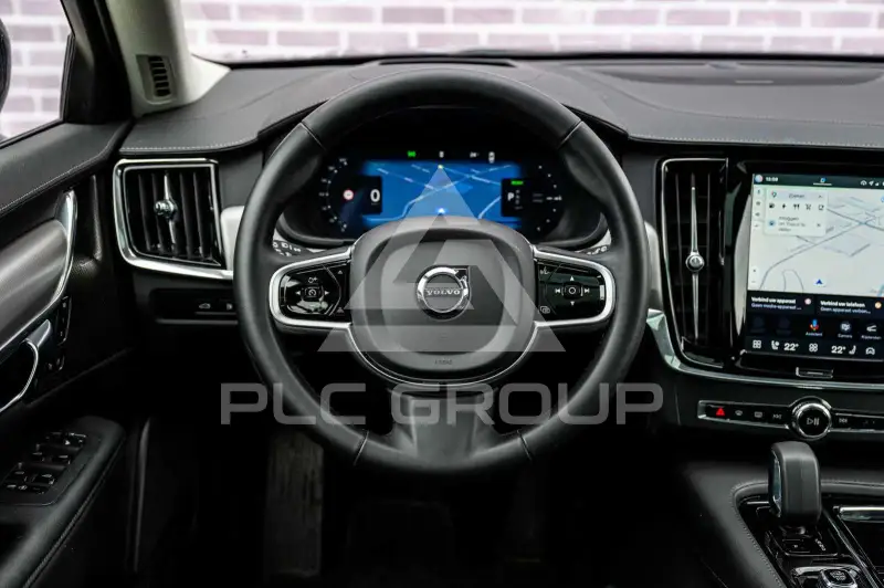 2020 Volvo V90