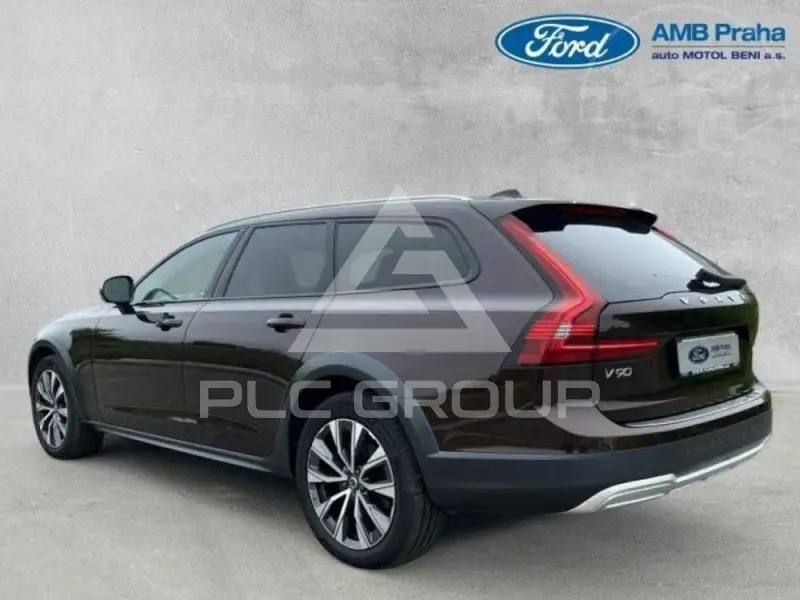 2020 Volvo V90