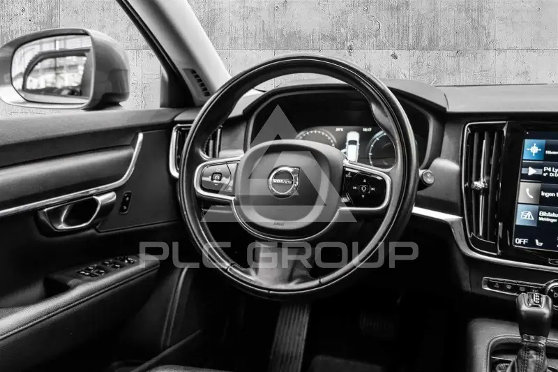 2020 Volvo V90