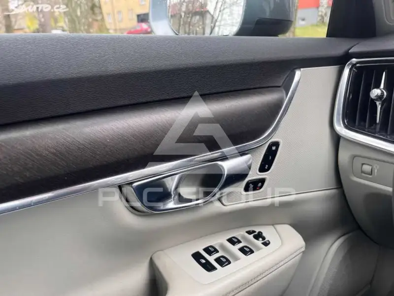2020 Volvo V90