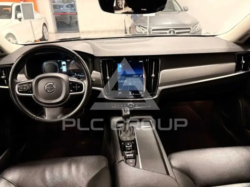 2020 Volvo V90