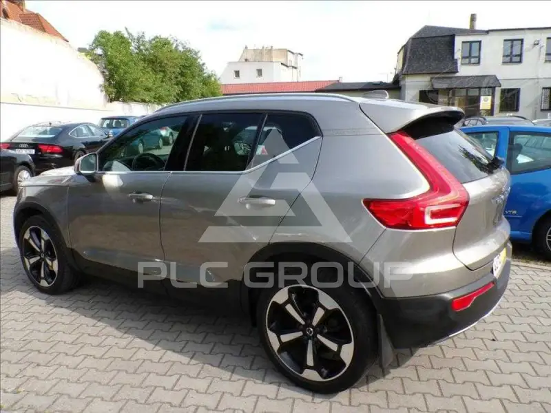 2020 Volvo XC40