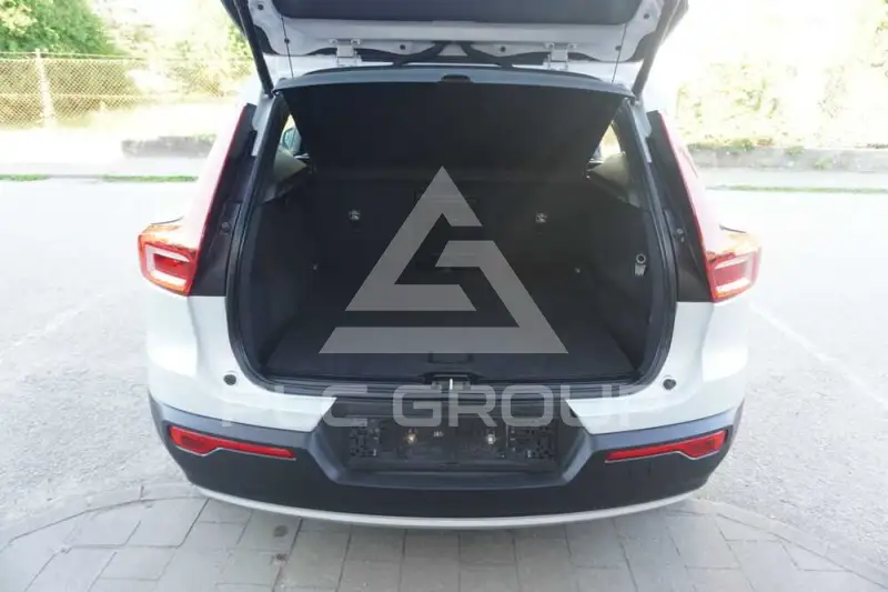 2020 Volvo XC40