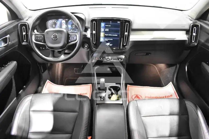 2020 Volvo XC40