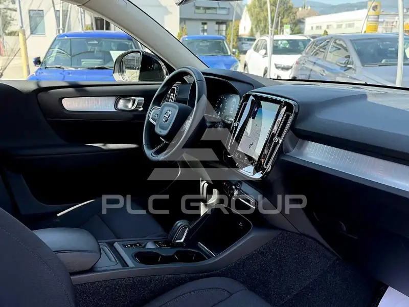 2020 Volvo XC40