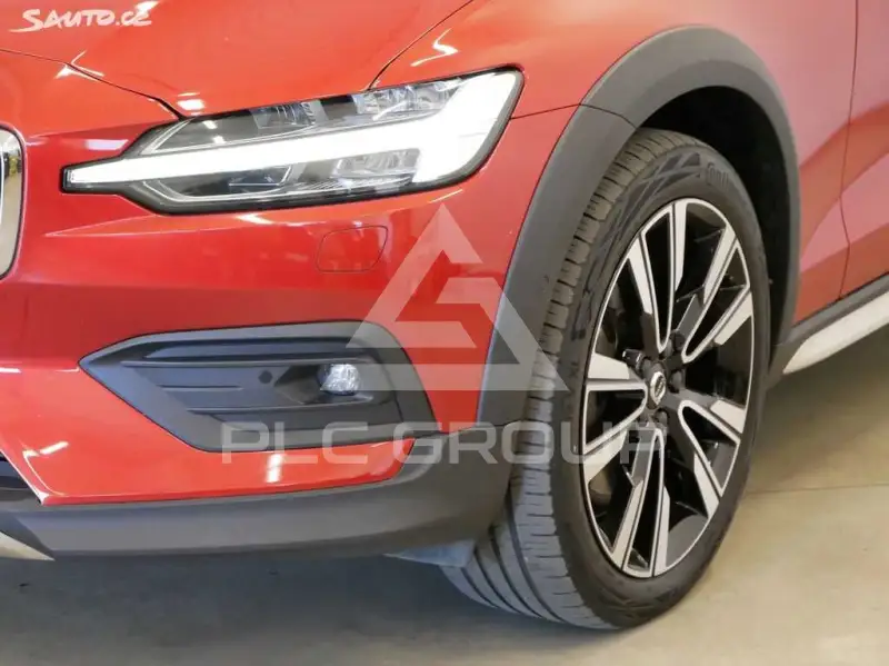 2020 Volvo V60