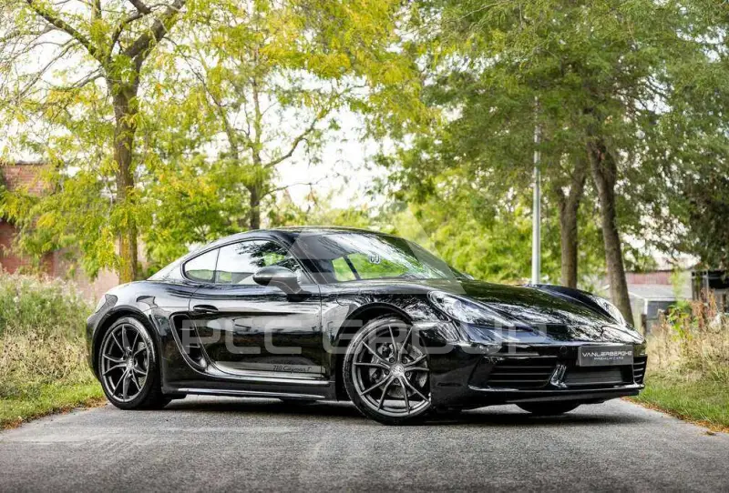 2020 Porsche Cayman