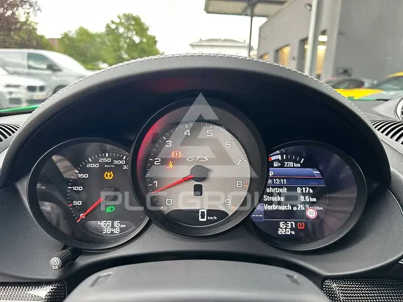 2020 Porsche Cayman
