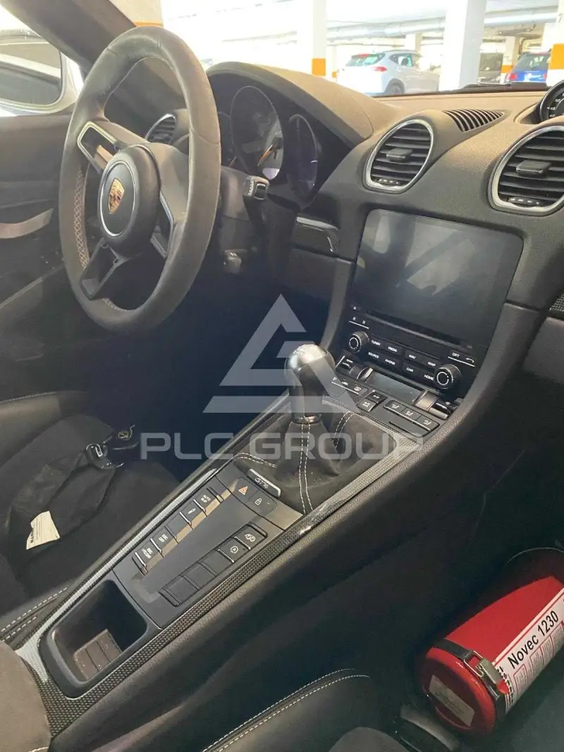 2020 Porsche Cayman