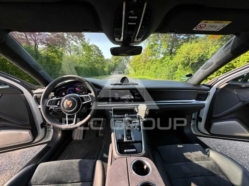2020 Porsche Panamera