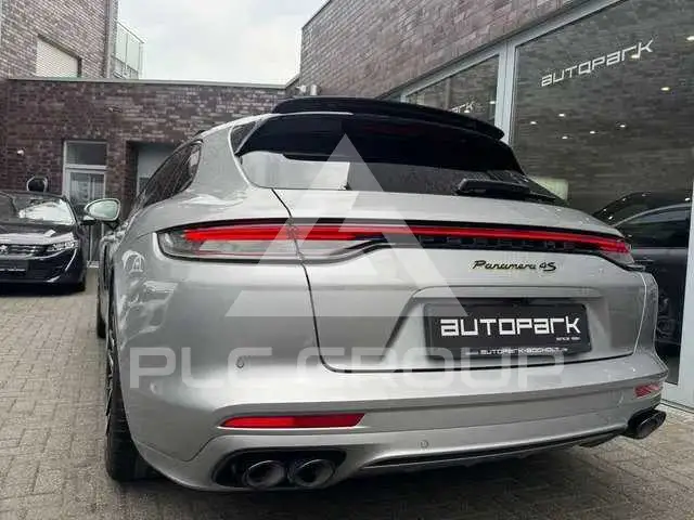 2020 Porsche Panamera