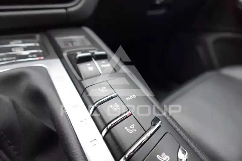 2020 Porsche MACAN