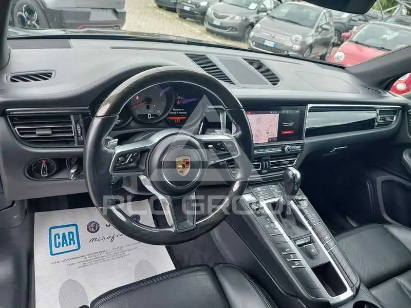 2020 Porsche MACAN