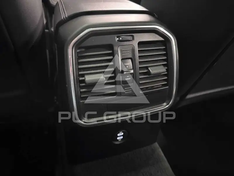 2020 Porsche MACAN