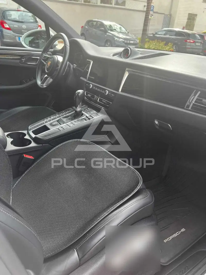 2020 Porsche MACAN