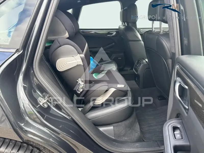 2020 Porsche MACAN