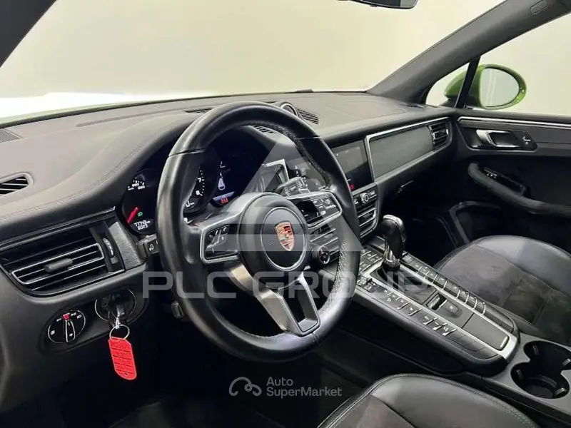 2020 Porsche MACAN