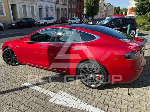 2020 Tesla Model S