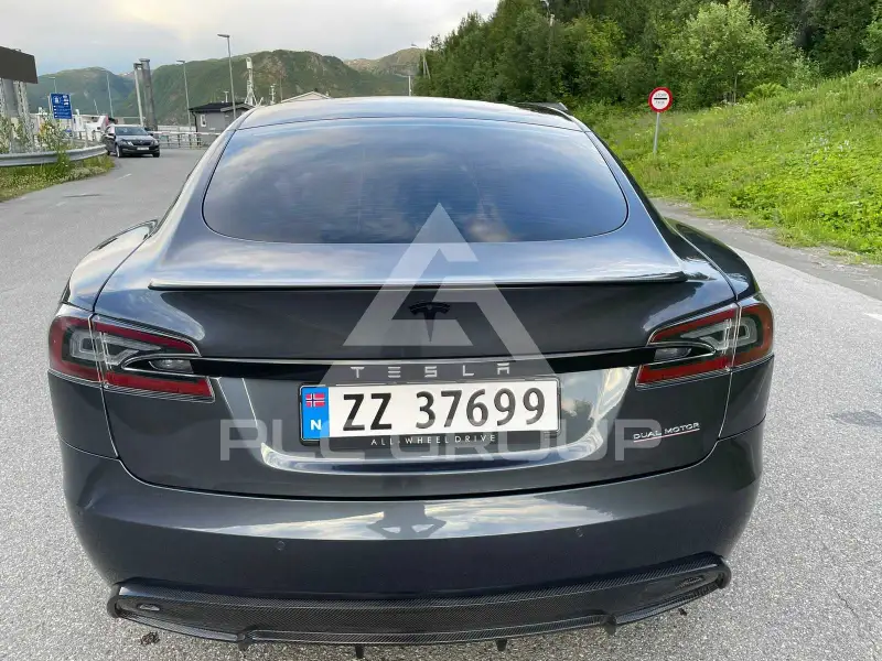 2020 Tesla Model S