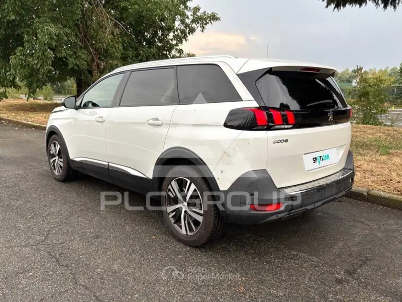 2020 Peugeot 5008