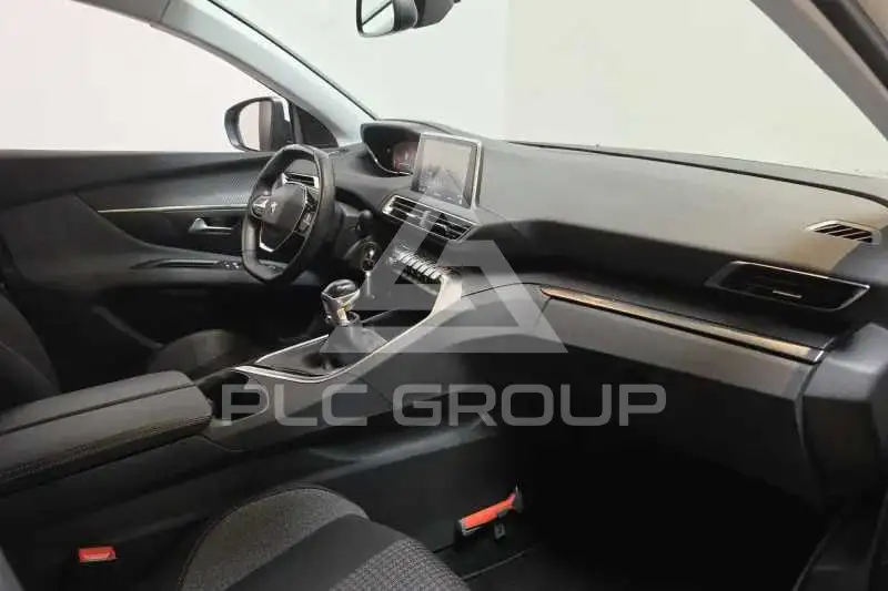 2020 Peugeot 5008