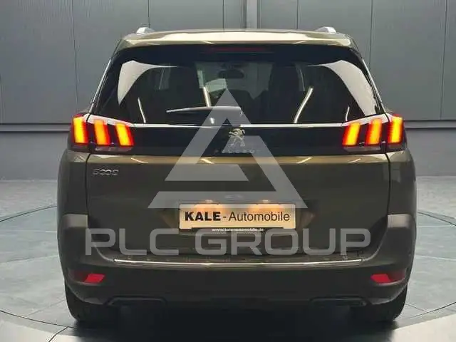 2020 Peugeot 5008