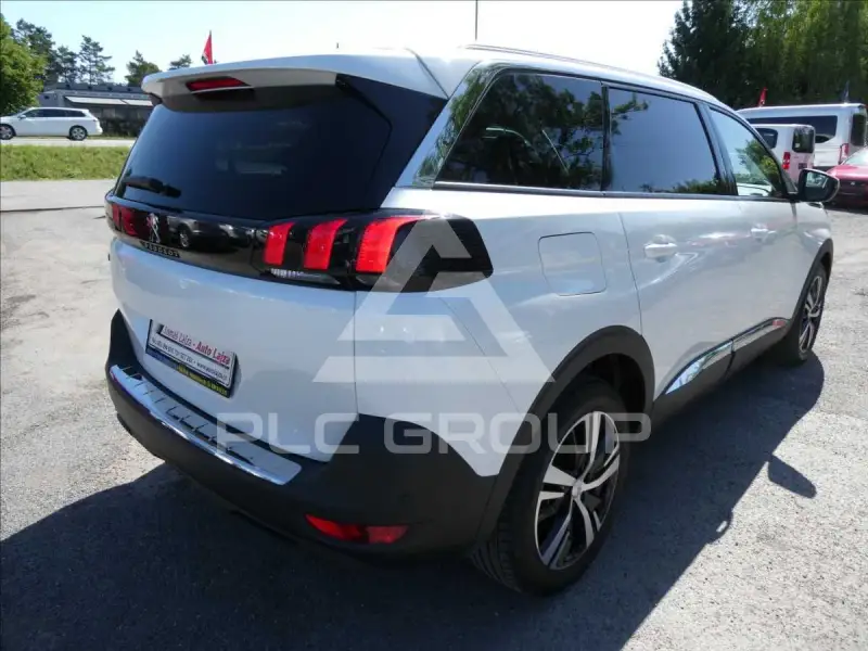 2020 Peugeot 5008