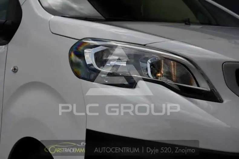2020 Peugeot Traveller