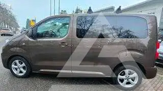 2020 Peugeot Traveller