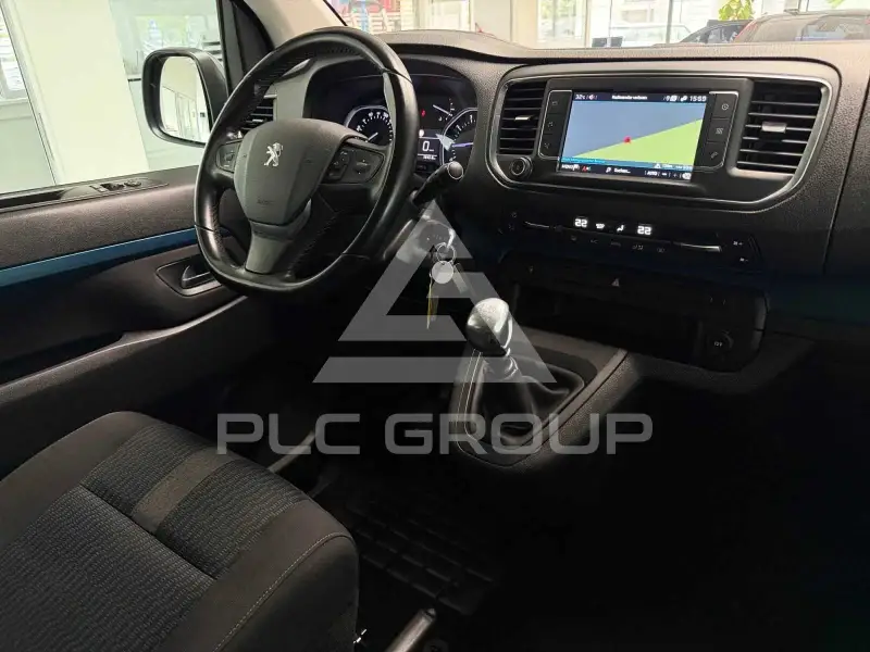 2020 Peugeot Traveller
