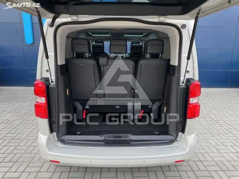 2020 Peugeot Traveller
