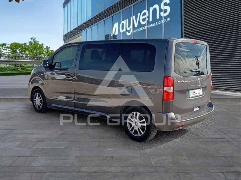 2020 Peugeot Traveller