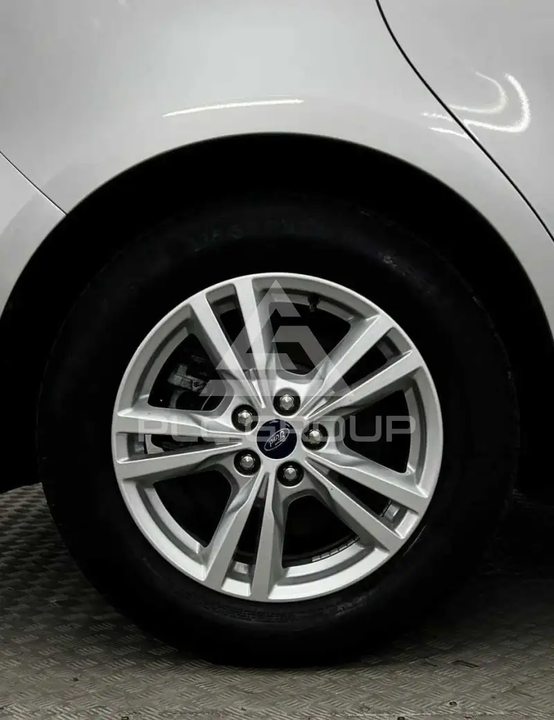 2020 Ford S-Max