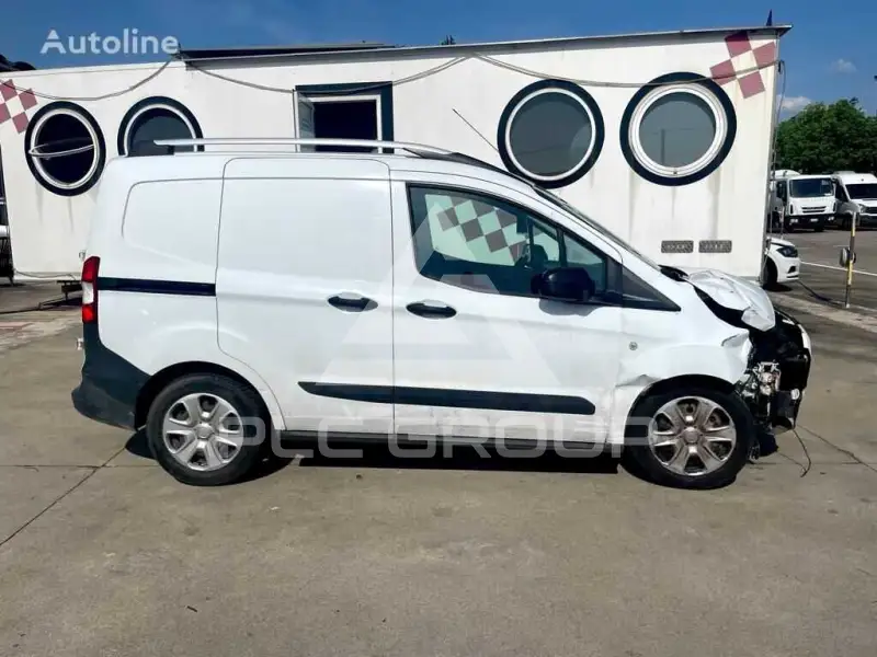 2020 Ford Courier