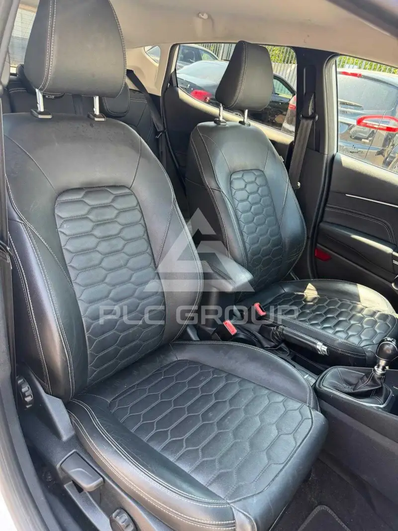 2020 Ford FIESTA