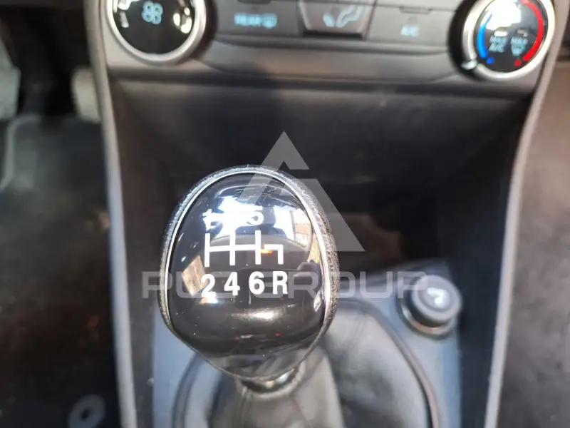 2020 Ford FIESTA