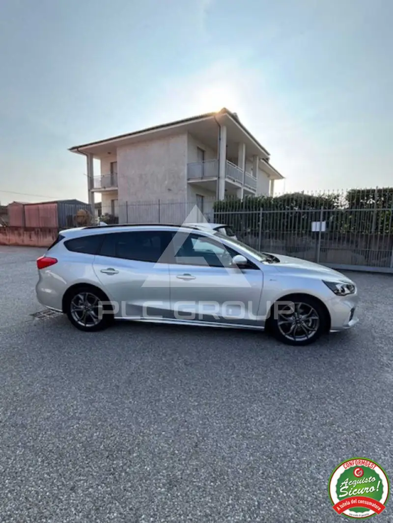 2020 Ford FOCUS
